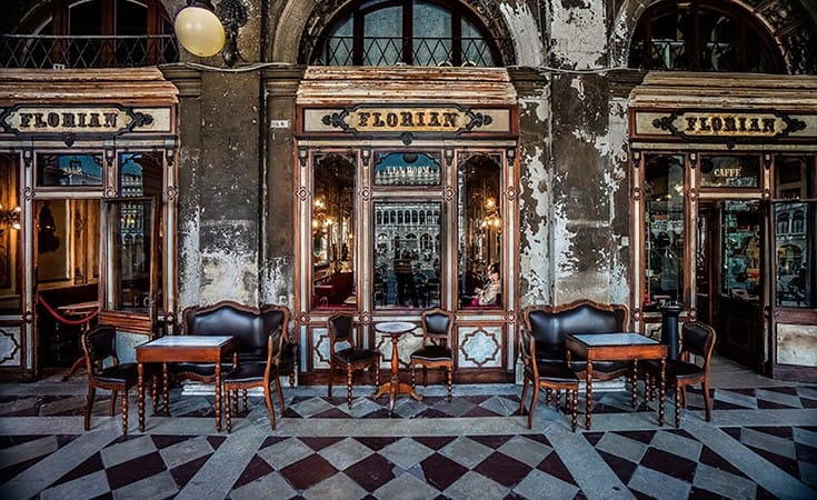 cafee-flirain-in-venice.jpg